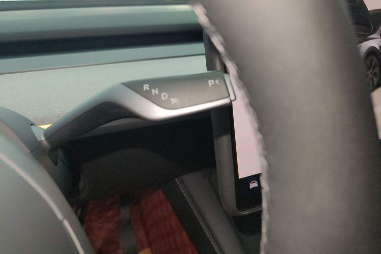 Used Tesla Model Y 2024 Rear-Wheel-Drive Version
