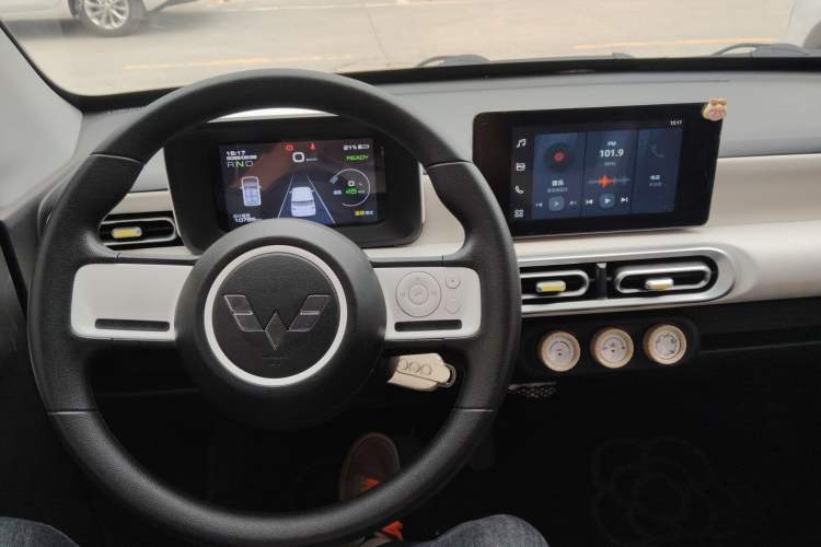 Used Wuling Hongguang MINIEV 2024 3rd Generation 215km Advanced Version