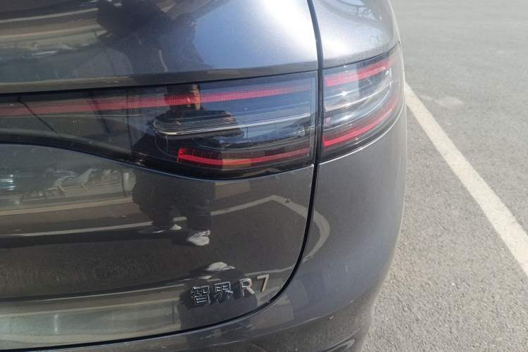 Used Hima Luxeed R7 2025 Range-Extended Version 251 km Max
