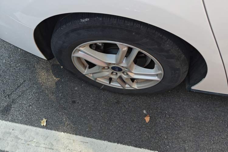 Used Ford Focus 2019 Sedan 1.5L Automatic FENGYUE Model China V Standard
