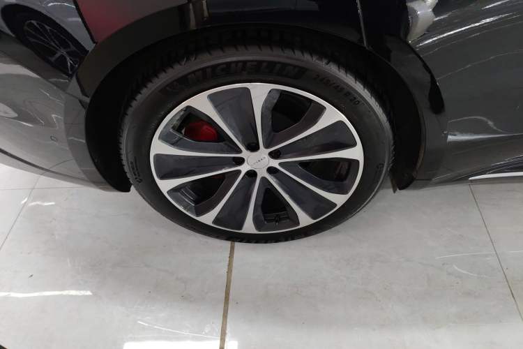 Used Hima Luxeed S7 2025 785 km Ultra