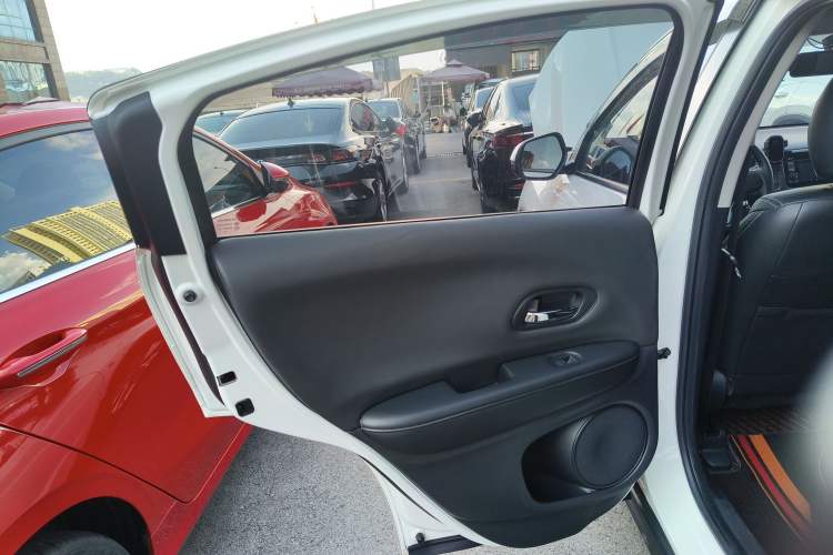 Used Honda Vezel 2017 1.5L CVT 2WD Comfort Model
