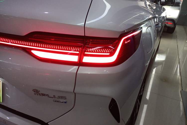 Used BYD Song PLUS New Energy 2025 DM-i Intelligent Driving 160KM Flagship Model
