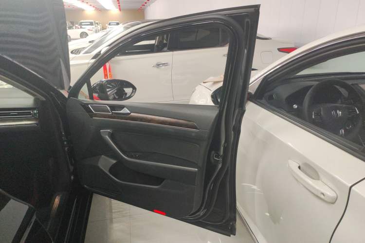 Used Volkswagen Magotan 2018 Facelift 330TSI DSG Luxury Model