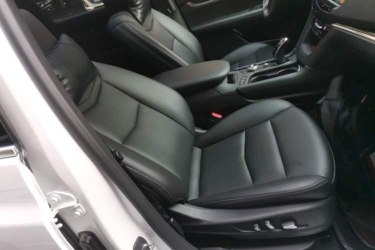 Used Cadillac XT5 2021 28T Luxury Version