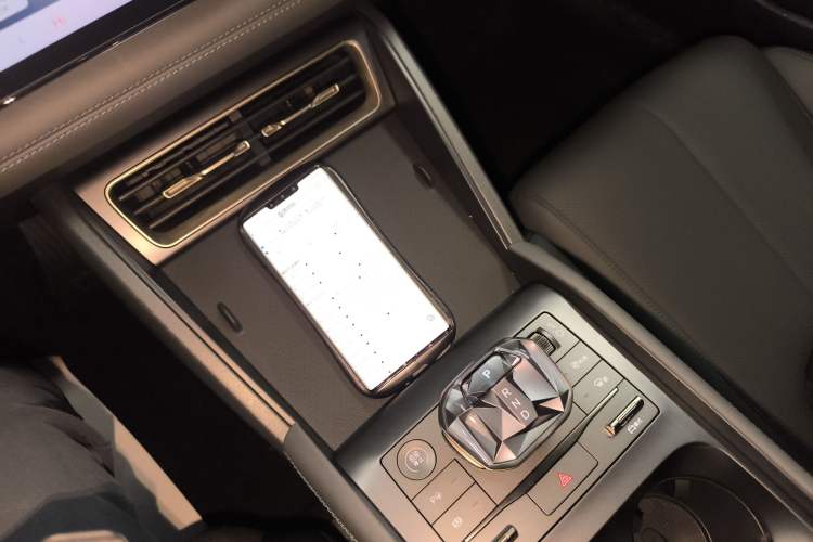 Used BYD Qin L 2025 DM-i Smart Drive 80KM Leading Model
