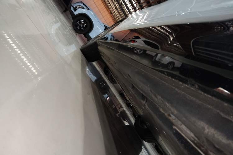 Used Audi Q5 e-tron 2023 40 e-tron Shining Edition Mecha Kit
