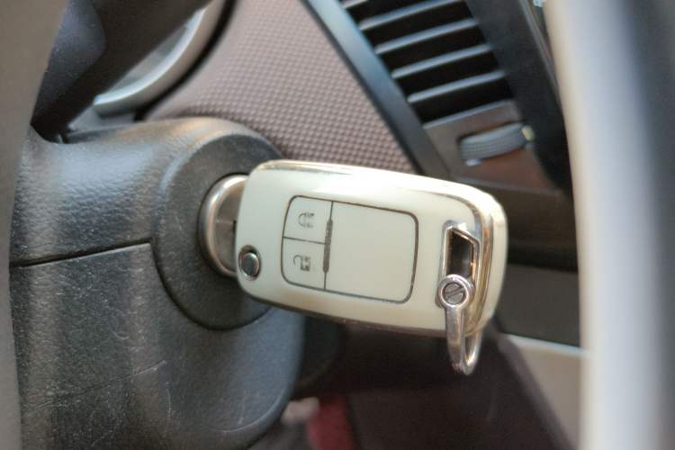 Used Chevrolet Cruze 2015 Hatchback 1.6L Automatic Comfort Edition