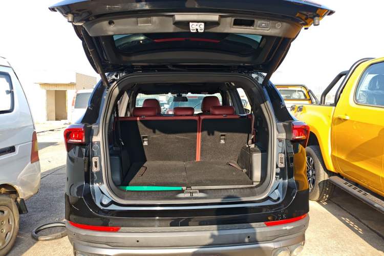 Used JETOUR X70 PLUS 2023 1.5T DCT Brave PLUS 7-Seater