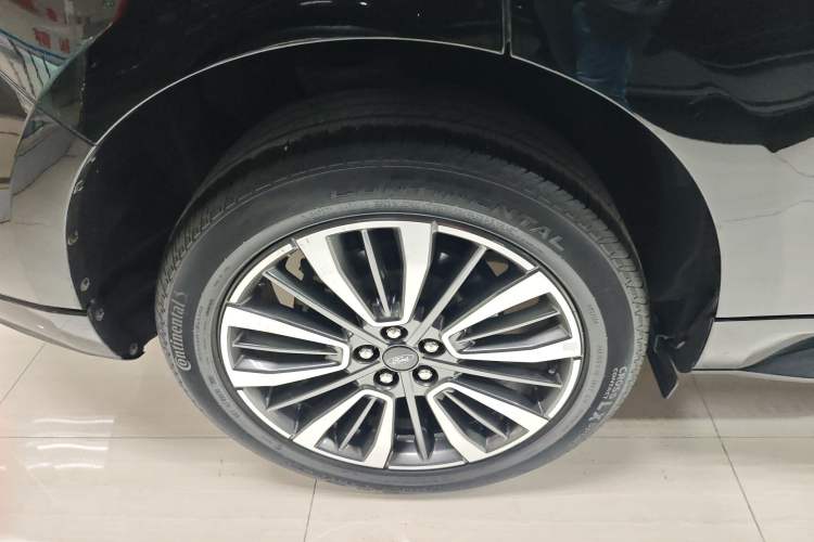 Used Ford Edge 2021 Facelifted PLUS EcoBoost 245 Two-Wheel Drive XLT 7-Seater
