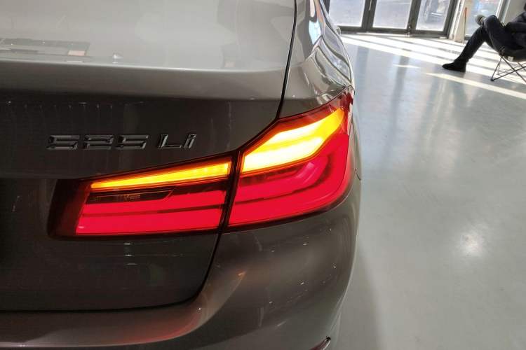 Used BMW 5 Series 2020 525Li Luxury Package