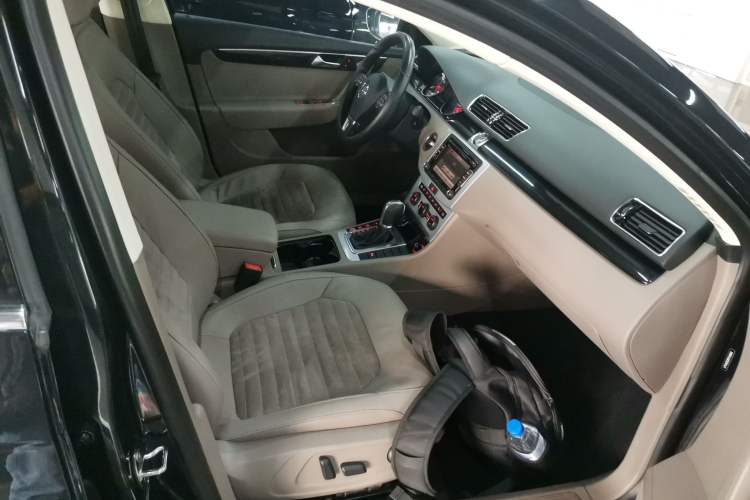 Used Volkswagen Magotan 2015 Facelift 1.8TSI Luxury Model
