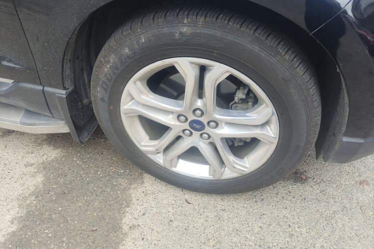 Used Ford Edge 2016 EcoBoost 245 Four-Wheel Drive Titanium Edition 7-Seater
