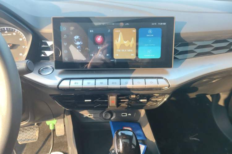 Used MG 5 2023 180 DVVT CVT Luxury Edition
