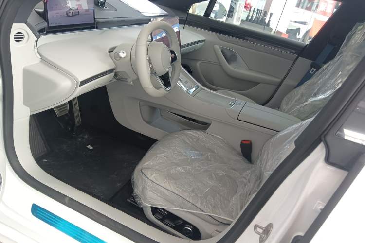 Used Hima Luxeed S7 2024 Pro Model
