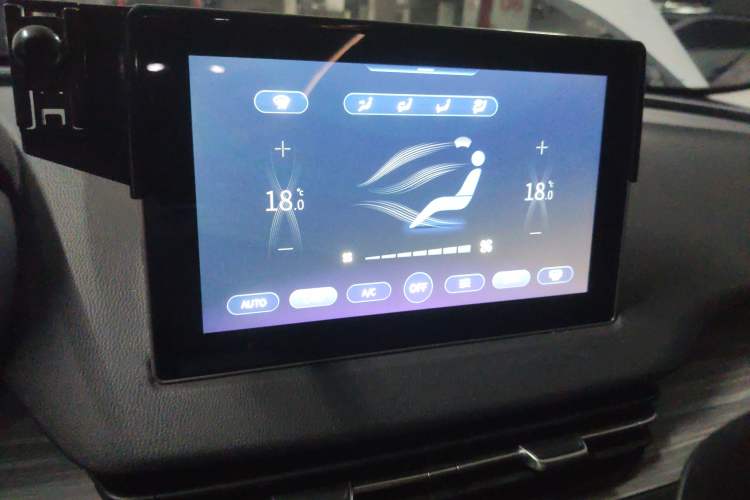 Used Hongqi E-QM5 2024 610 km PLUS
