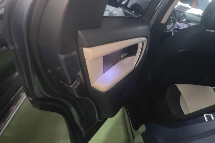 Used Land Rover Discovery Sport 2020 249 PS R-Dynamic Performance Edition