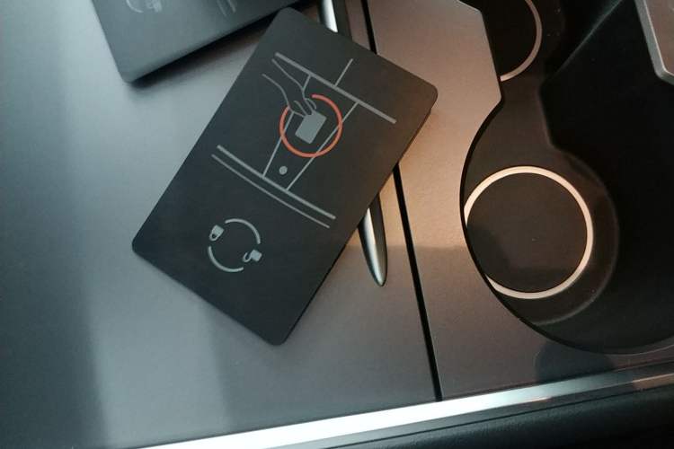 Used Tesla Model Y 2021 Long-Range All-Wheel-Drive Version
