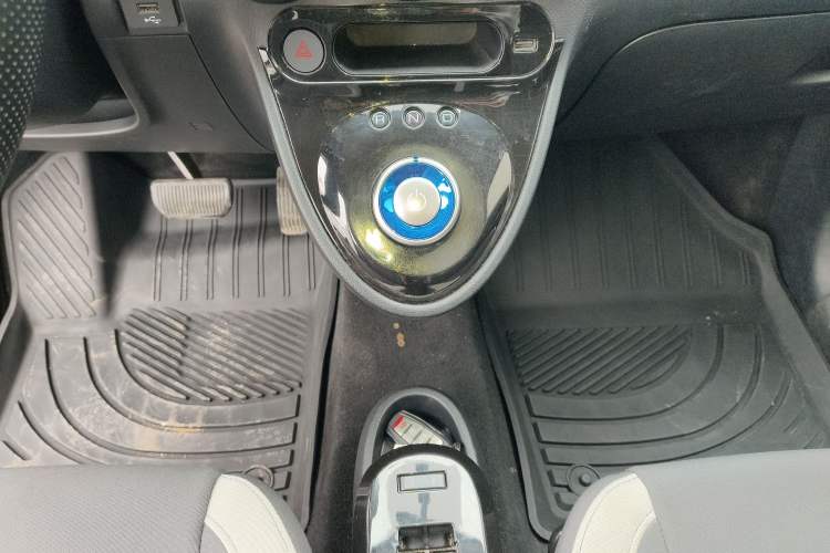 Used ORA Black Cat 2021 301 km Basic Version
