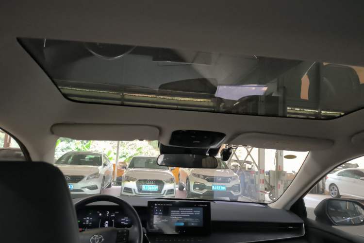 Used Toyota Camry 2024 Dual-Motor 2.0 HG Premium Edition
