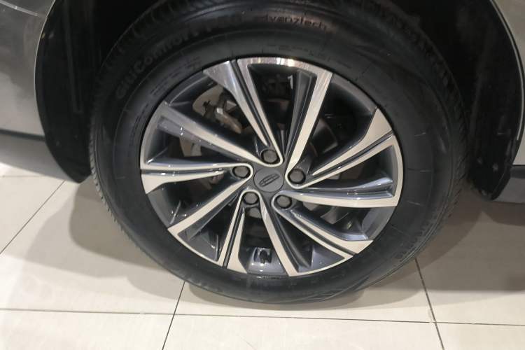 Used Geely Auto Vision X6 2020 1.4T CVT Luxury Edition
