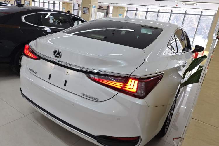 Used Lexus ES 2022 200 Excellence Edition
