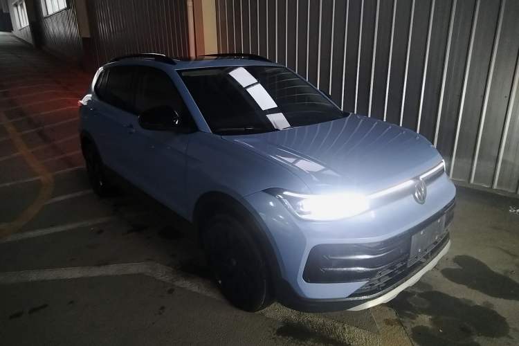 Used Volkswagen Tharu 2025 NewRui 300TSI Prestige Edition
