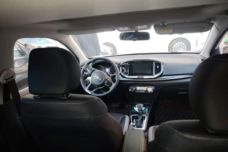 Used Kia Stonic 2021 1.4L CVT Sunroof Model
