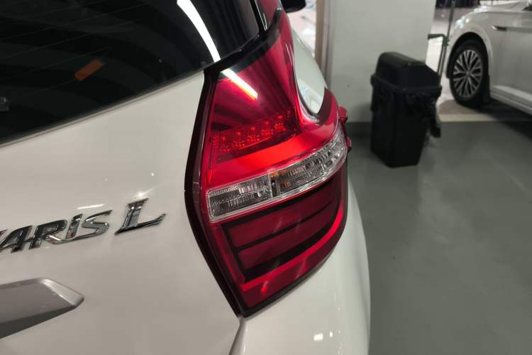 Used Toyota YARiS L 2016 Revised 1.5E CVT Charming Edition
