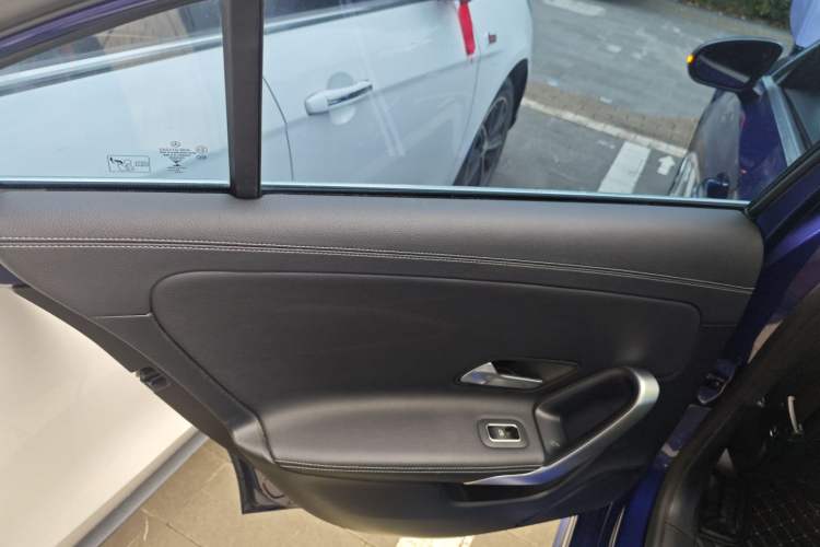 Used Mercedes-Benz A-Class 2020 Restyled A 200 L Sport Sedan Fashion Version
