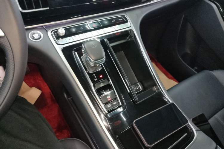 Used GAC Trumpchi M8 2023 Master Series 390T Prestige Edition
