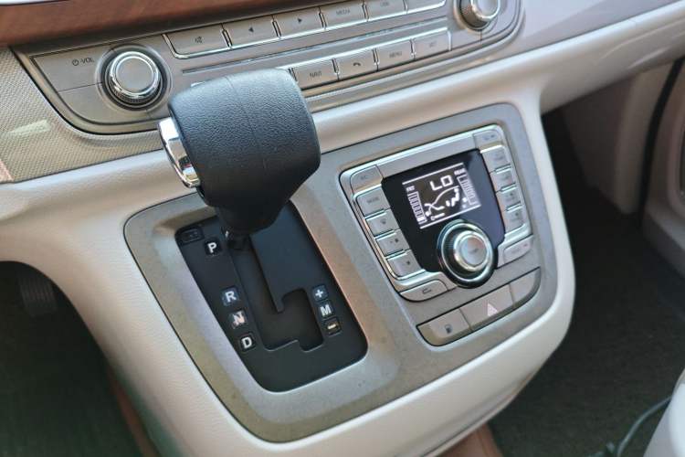 Used SAIC MAXUS G10 2016 2.0T Automatic Luxury Edition
