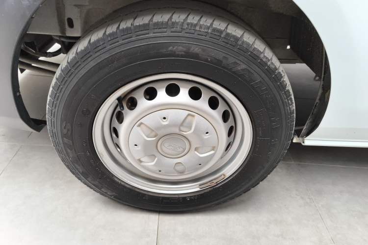 Used Ford Transit 2023 2.0T Gasoline Automatic Multi-Purpose Commercial Vehicle Mid-Drive Low-Roof Design 5/6 Seats