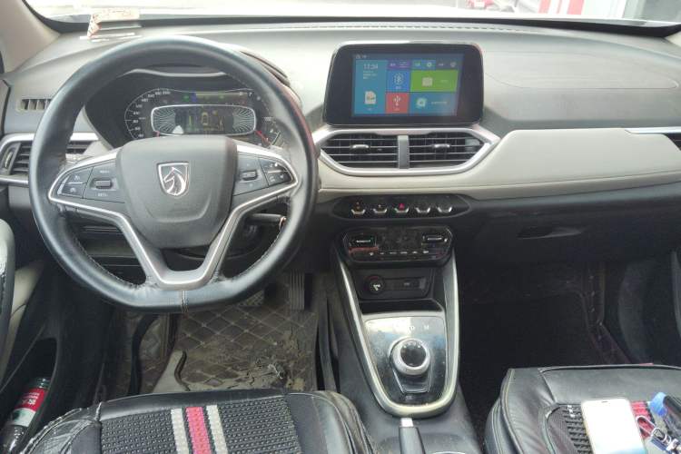 Used Baojun 510 2017 1.5L Automatic Fashion Model
