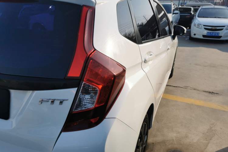 Used Honda Fit 2018 1.5L CVT Comfort Version