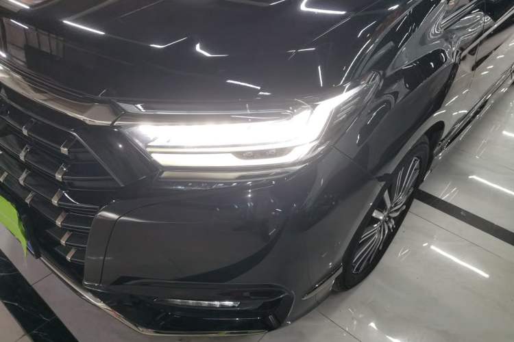 Used Honda Elysion 2022 2.0L eHEV Luxury Edition
