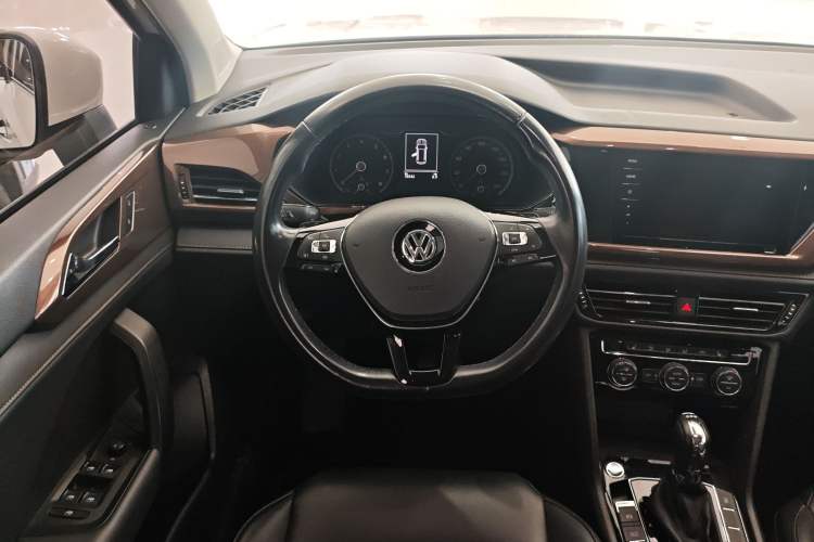 Used Volkswagen Tharu 2020 330TSI All-Wheel-Drive Luxury Edition China VI Standard
