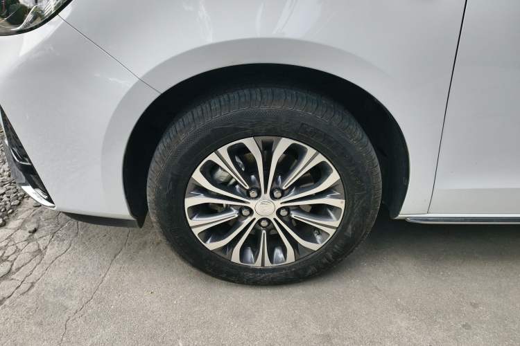 Used Buick GL8 2023 Land Executive Class 652T Luxury Model