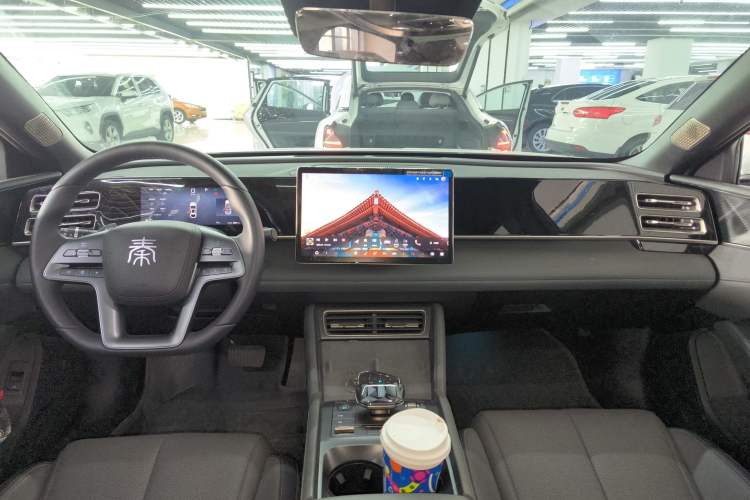 Used BYD Qin L 2025 DM-i Smart Drive 120KM Superior Model
