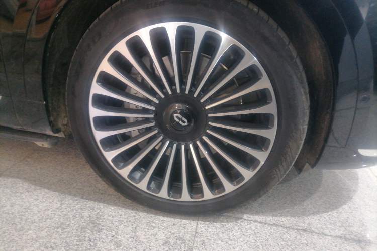 Used Hima AITO M9 2024 Range-Extended Ultra Version 42 kWh 6-Seater Model
