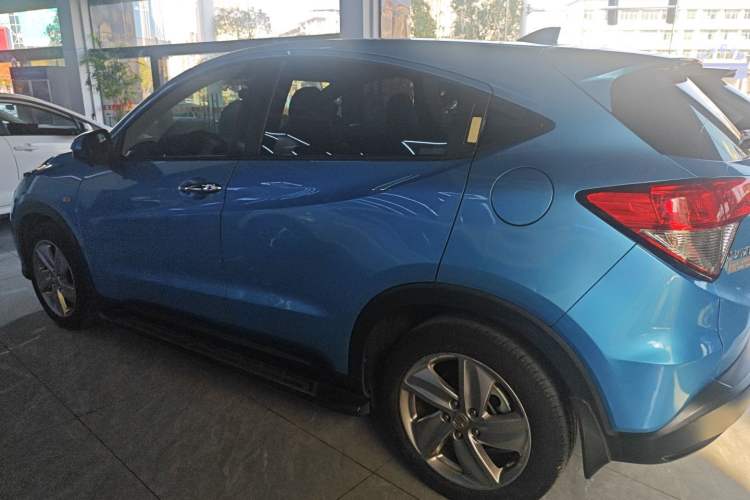 Used Honda Vezel 2020 1.5L CVT Elite Edition
