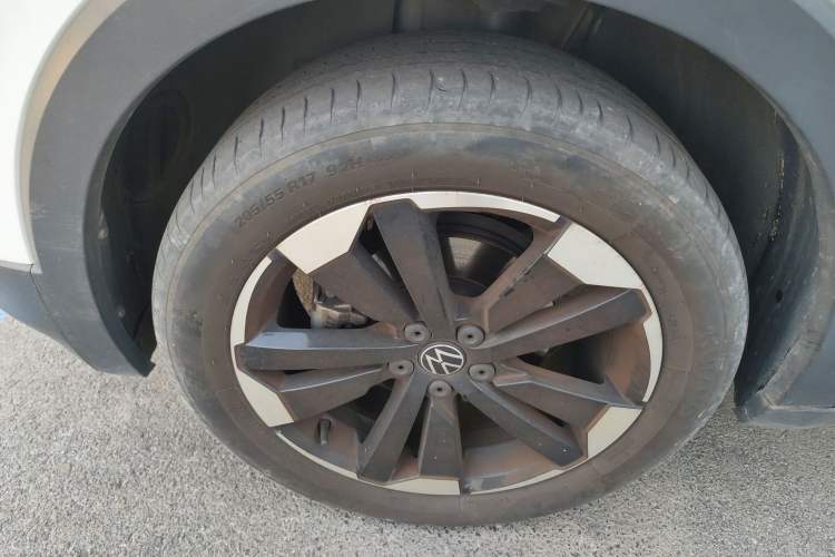 Used Volkswagen Tacqua 2021 200TSI DSG JoyConnect Edition
