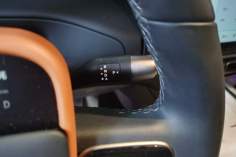 Used Li Auto MEGA 2025 Home Family Special Edition