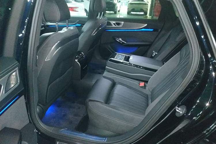 Used Hongqi H9 2024 2.0T Qichang Private Enjoyment Luxury Edition