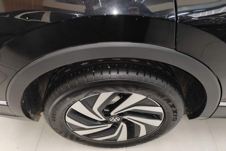 TDK.VehicleDetails.img