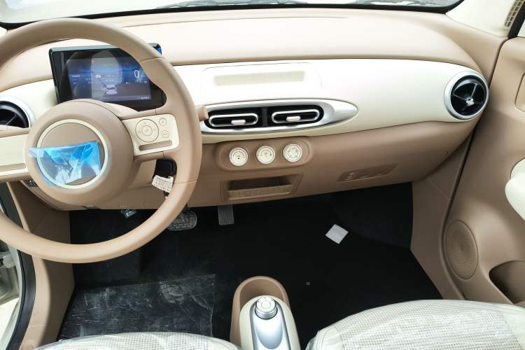 Used Wuling Hongguang MINIEV 2025 Four-Door Version Advanced Edition
