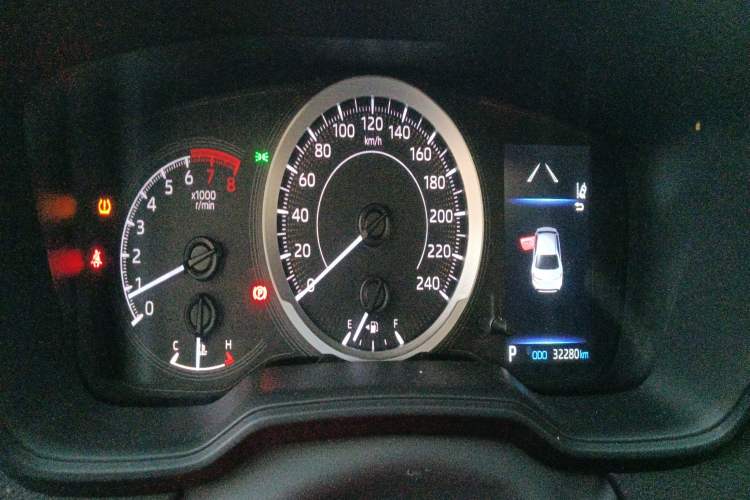 Used Toyota Levin 2021 185T CVT Luxury Edition
