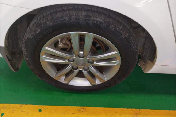 Used Geely Auto Emgrand 2017 Sedan Million Edition 1.5L CVT Luxury Model
