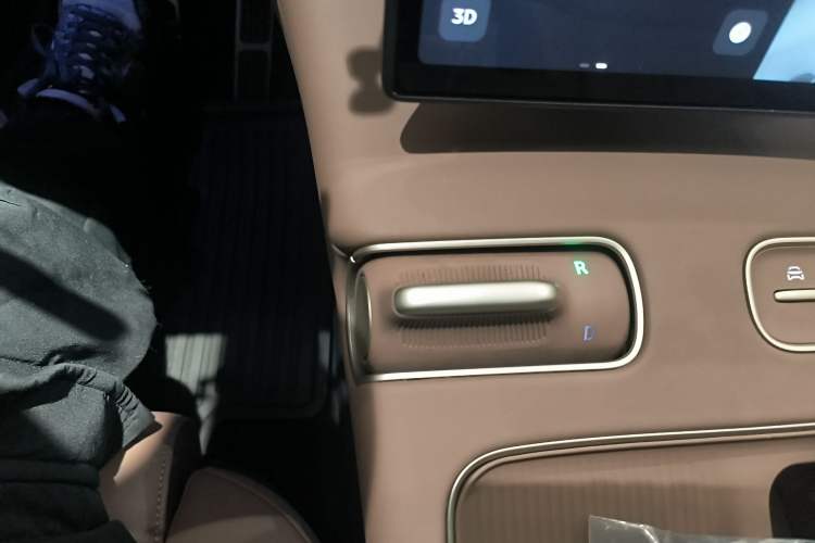 Used Nio ES8 2024 75 kWh