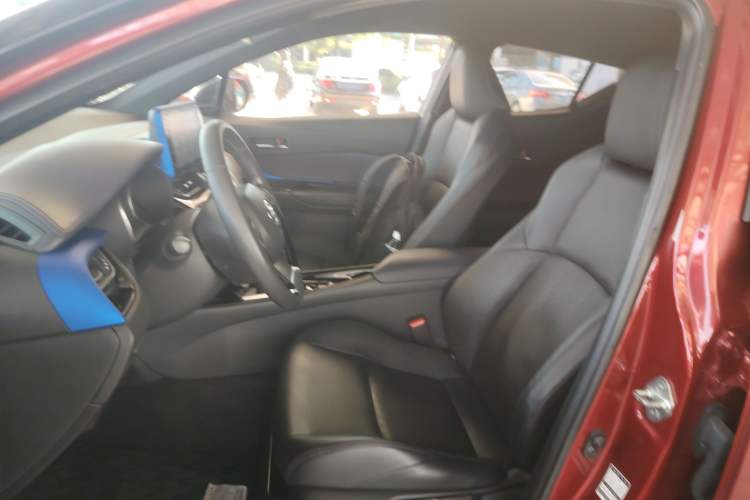 Used Toyota IZOA 2018 2.0L Yichi Version China VI Standard